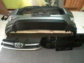 Bumper dan grill depan Toyota Kijang Innova Reborn