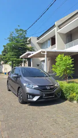 Honda Jazz RS CVT 2016