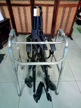 Kursi roda + tongkat walker