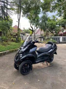 Piaggio MP3 250cc Black