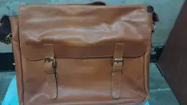 Tas Kulit Asli kondisi masih mulus