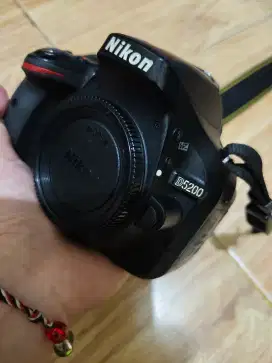 Nikon D5200 body only