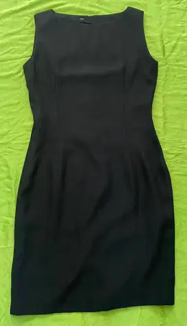 DRESS HITAM - NUNA BY TARUNA K KUSMAYADI – S – PRELOVED