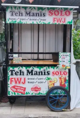 GEROBAK ES TEH SOLO