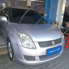 KM-90RB SWIFT ST 1.5 MT 2012