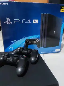 PS4 Pro 1TB include games - second