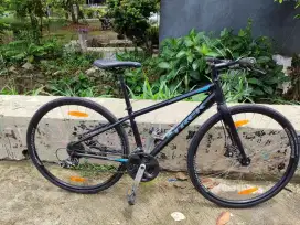 Sepeda trek FX2