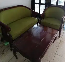 1 set kursi sofa