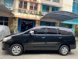 Toyota Kijang Innova (2013)