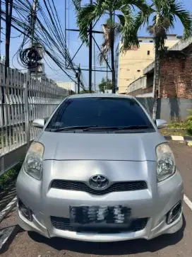 YARIS E MATIC 2012