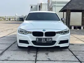 BMW 320i LCI 2016 AT (Mobil keren dan mewah)