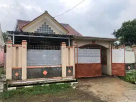 Rumah Nyaman Strategis Siap Huni di Gekbrong Cianjur