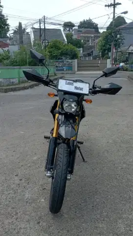 Nia:DP 1JT D-TRACKER PLAT B DEPOK PAJAK HIDUP CASH