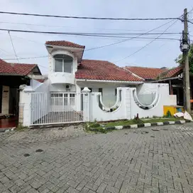 Disewakan dikontrakkan rumah Babatan Pratama Wiyung