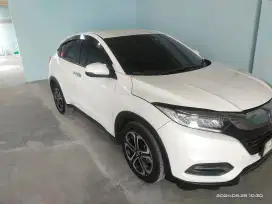 HR-V E SE CVT PUTIH