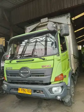 Hino FL235JW Wingbox 2018