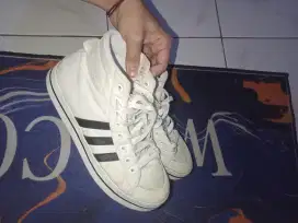 Sepatu adidas bravada no 41 mulusss