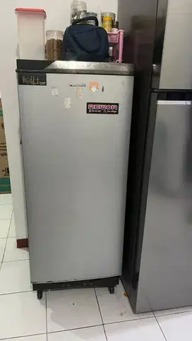 di jual cepat kulkas panasonic 1 pintu