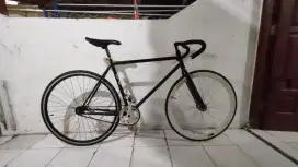 Sepeda fixie Rakitan