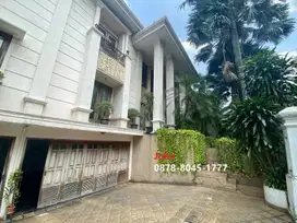 Rumah Super Megah di Komplek Mentri Widya Chandra Kebayoran Baru