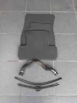 SPAREPART KARPET,WIPER,SELANG RADIATOR AUDI Q5 2.0 ( 2010 )