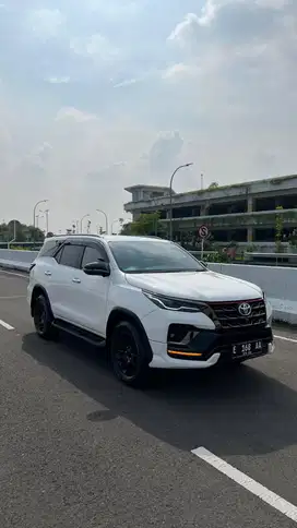 Toyota Fortuner TRD Facelift 2021 white putih fortuner 2022 semarang