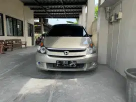 Honda Stream 2004 MT