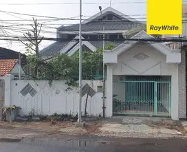Disewakan Rumah 2 lantai di Kalibokor Selatan Surabaya