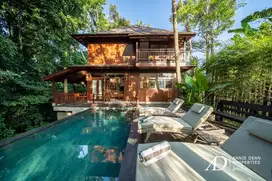 LEASEHOLD JUNGLE PARADISE 3-BED WOODEN VILLA IN UBUD (29Years)