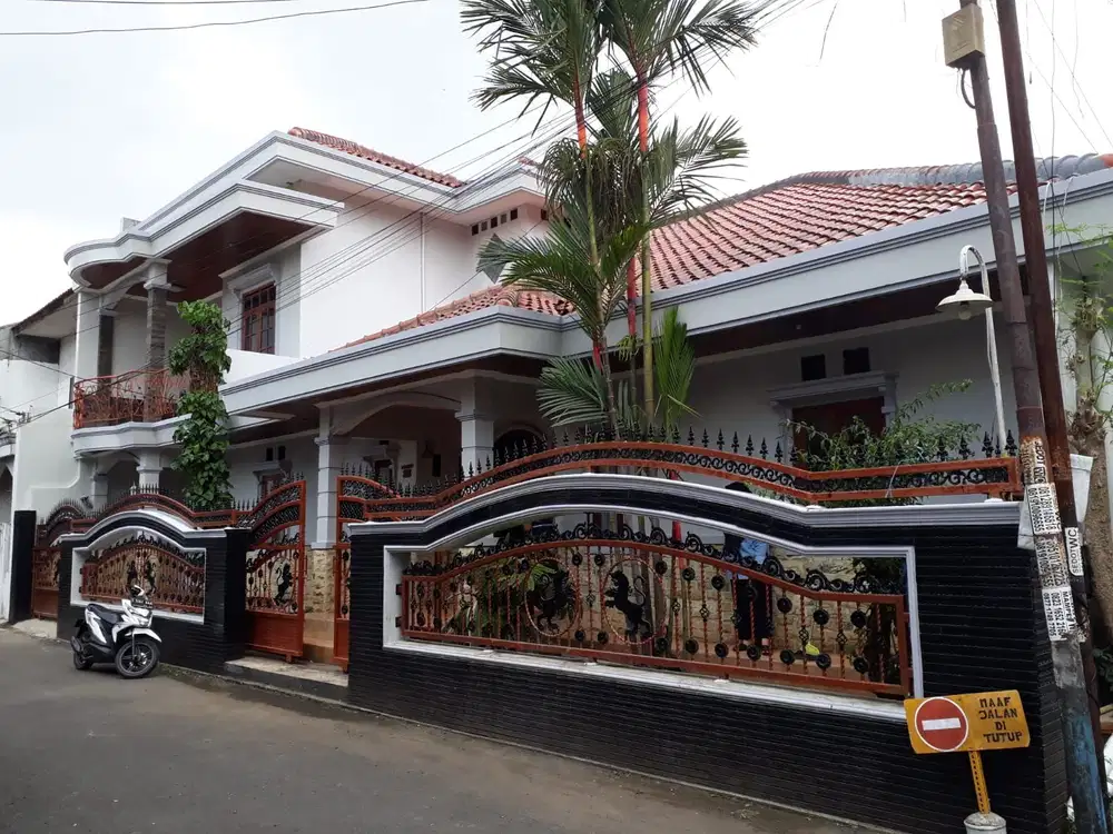 Rumah Mewah Posisi Hook Siap Huni 2 Lantai Di Riung Bandung