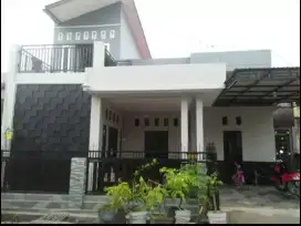 SEGERA. Dijual Rumah 2 Lantai Akses Jalan Semen