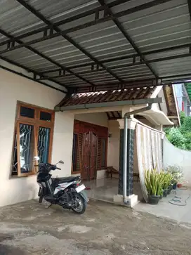 Dijual tanah dan bangunan