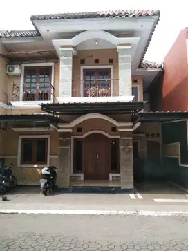 Disewakan rumah pertahun