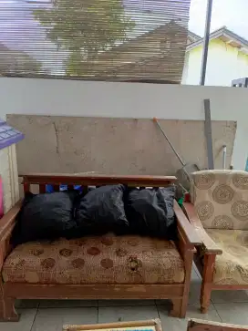 Sofa dan meja bekas nett