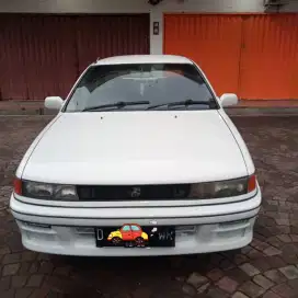 Jual mobil lancer 1990