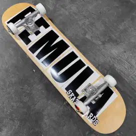 Skateboard Fullset Pemula by Puppets