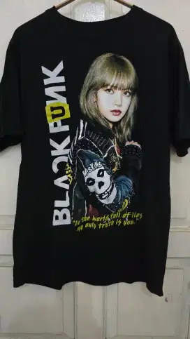 Kaos Blackpunk Lisa Blackpink Hitam size L