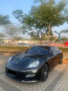 Porsche Panamera S N/A 4800cc V8 LOW KM HIGH SPEC