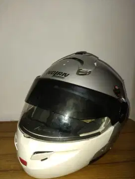 helm Nolan N102