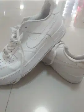 Nike AF 1 Triple Putih