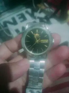 Jam tangan otomatis orient