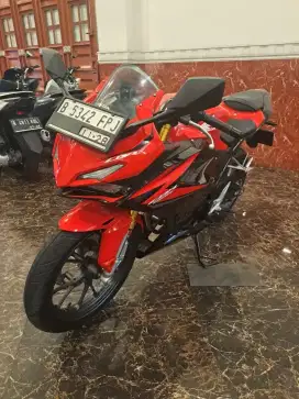 DP 2 JUTA HONDA CBR 150 R 2023 KTP DAERAH BISA KREDIT PROSES CEPAT