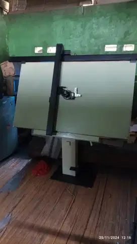 Meja gambar mutoh