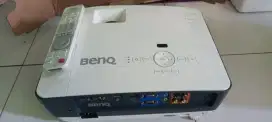 PROYEKTOR BENQ MW705