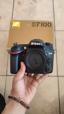 NIKON D7100 + LENSA FIX 50MM+ TELE TAMRON 70 300MM