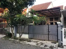 Dijual Cepat Rumah Strategis di Villa Bogor Indah 5