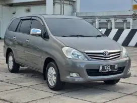 [Bebas PR] Kijang Innova 2.0 V AT 2010