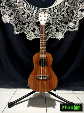 Ukulele akustik elektrik Cowboy UK23NS original