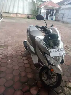 Suzuki Burgman 125 masih mulus..baru..jarak tempuh masih pendek.