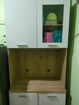 Lemari dapur kaca